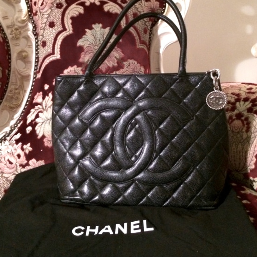 Authentic Caviar Chanel Medallion Bag